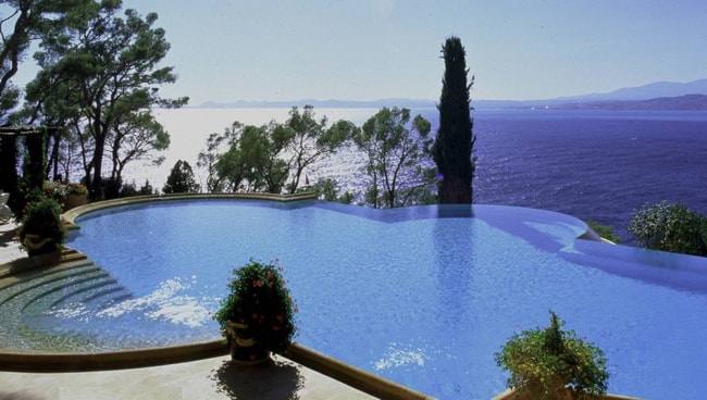 Piscine débordement 