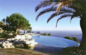 Quel terrain pour quelle piscine à débordement