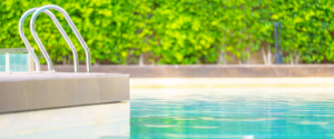 piscine-debordement-economies-restriction-eau