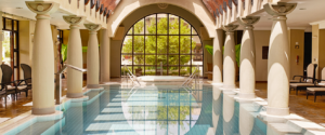 tout-savoir-conception-piscine-interieure